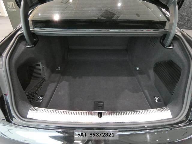 Audi A8 2020-10 8329957-19