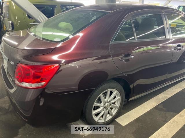 Toyota ALLION 2014-01 8328884-2