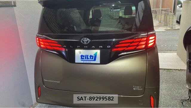 Toyota ALPHARD HYBRID 2023-08 8329310-1