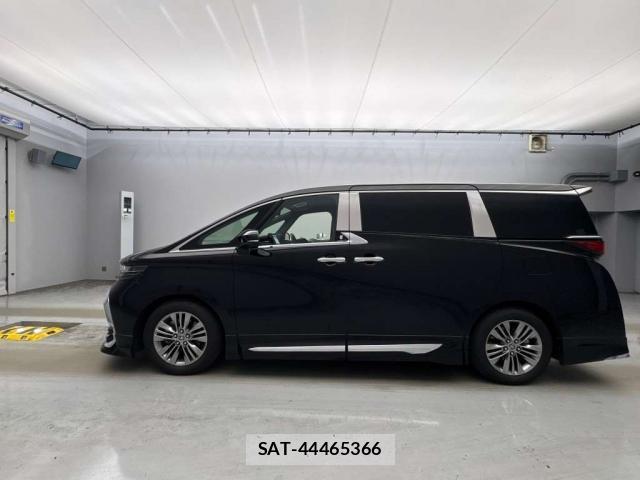 Toyota ALPHARD 2024-11 8328598-11