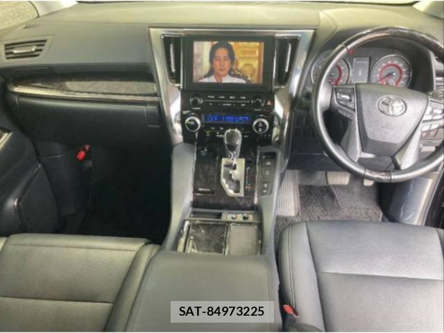 Toyota ALPHARD 2021-02 8328827-2