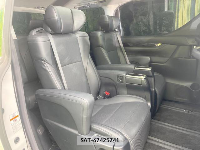 Toyota ALPHARD 2019-02 8328987-8