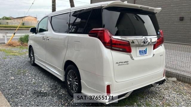 Toyota ALPHARD 2018-07 8280468-12