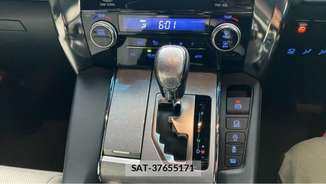 Toyota ALPHARD 2018-07 8280468-14