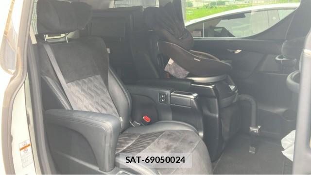 Toyota ALPHARD 2017-10 8329267-6