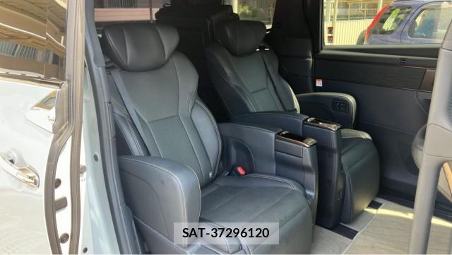Toyota ALPHARD 2024-03 8329287-6