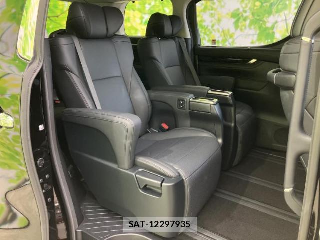 Toyota ALPHARD 2023-02 8330005-4
