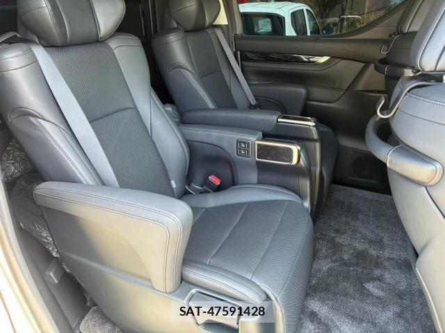 Toyota ALPHARD 2021-09 8330266-3