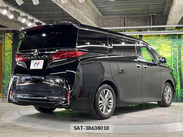 Toyota ALPHARD 2023-11 8330292-17