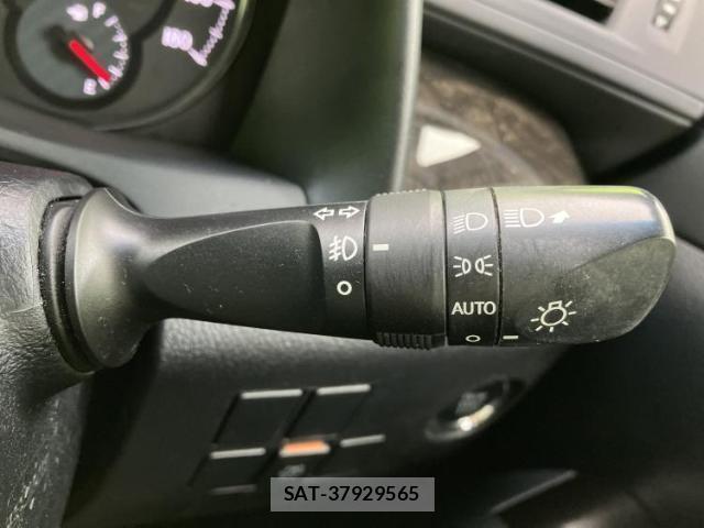 Toyota ALPHARD 2016-09 8330527-16