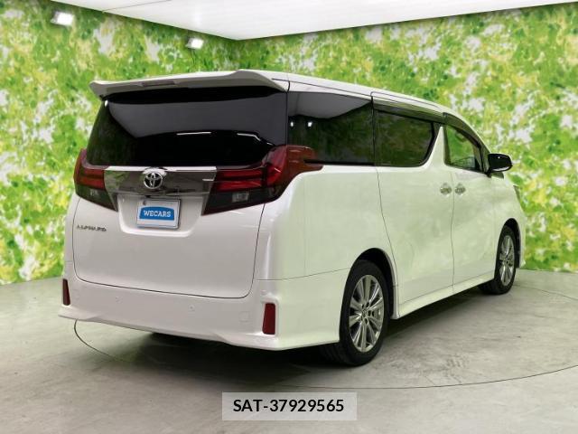 Toyota ALPHARD 2016-09 8330527-2