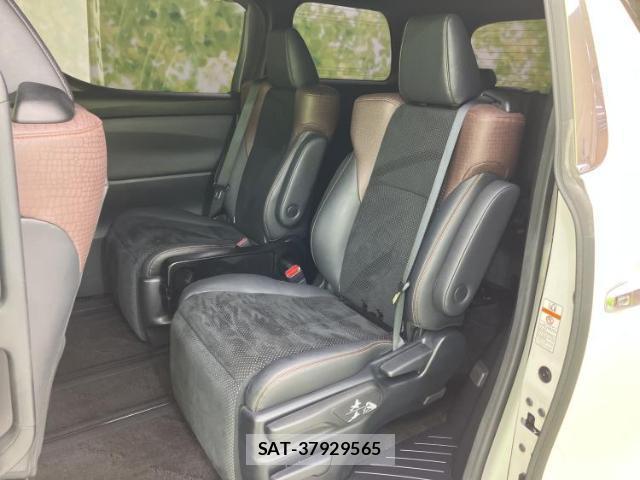 Toyota ALPHARD 2016-09 8330527-7