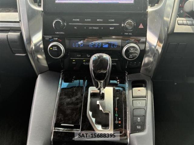 Toyota ALPHARD 2023-03 8330553-12