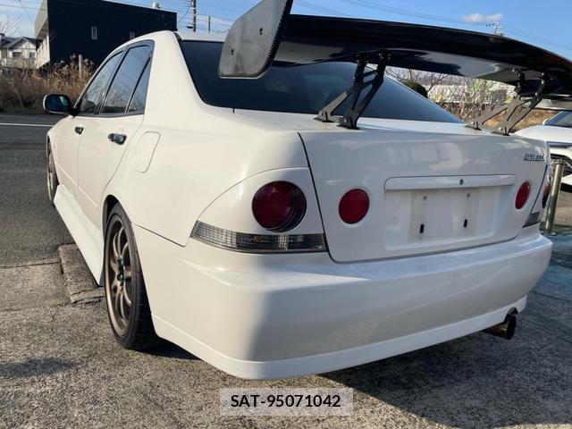 Toyota ALTEZZA 2000-09 8330662-8