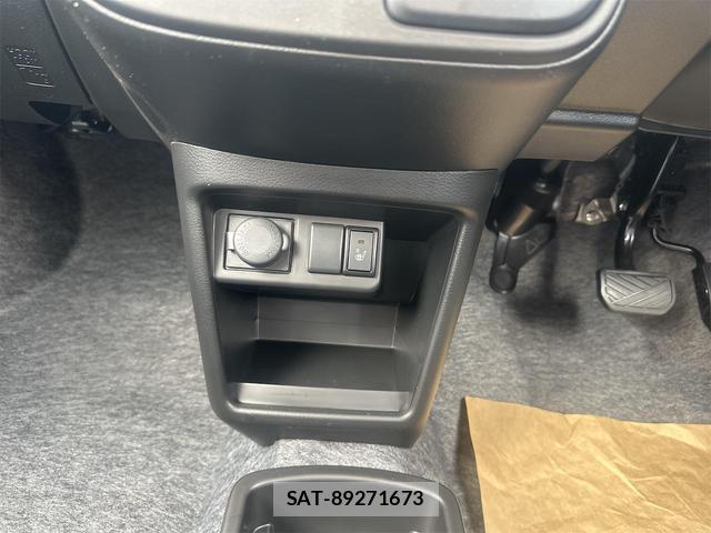Suzuki ALTO 2025-05 8277070-8