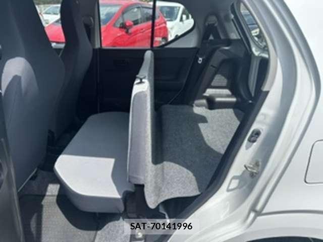 Suzuki ALTO 2017-04 8328002-11