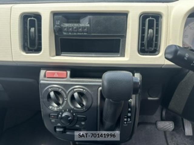 Suzuki ALTO 2017-04 8328002-14