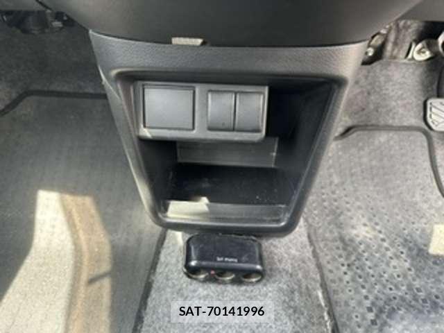 Suzuki ALTO 2017-04 8328002-15
