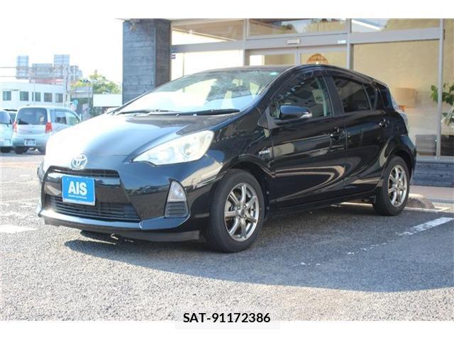 Toyota AQUA 2013-12 8327759-0