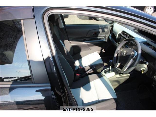 Toyota AQUA 2013-12 8327759-12