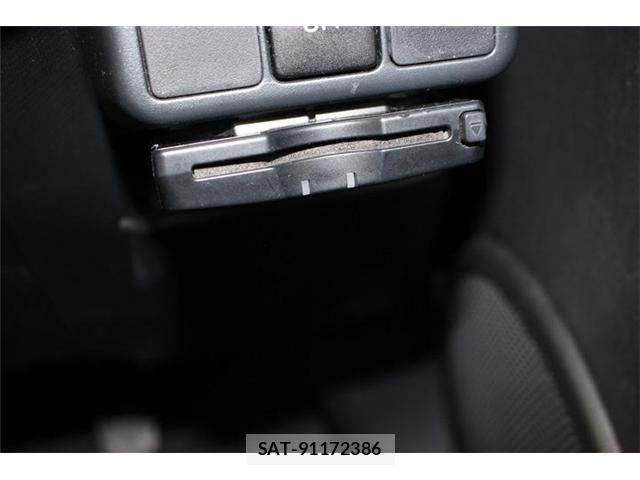Toyota AQUA 2013-12 8327759-17