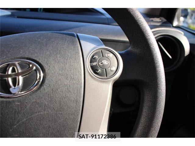 Toyota AQUA 2013-12 8327759-18