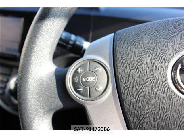 Toyota AQUA 2013-12 8327759-19
