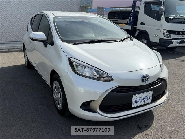 Toyota AQUA 2024-07 8327881-6