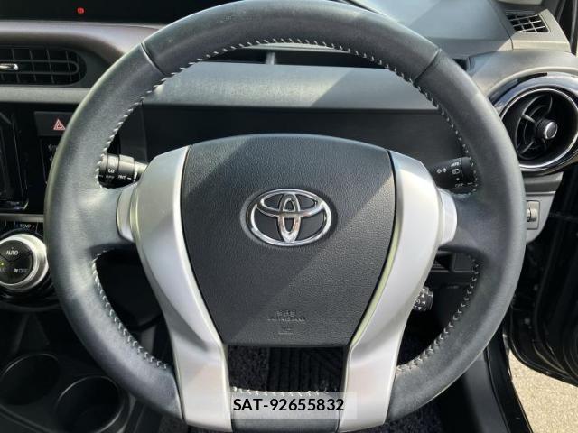 Toyota AQUA 2015-07 8327893-14