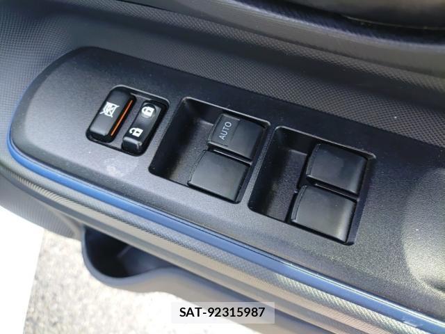 Toyota AQUA 2015-07 8328344-13
