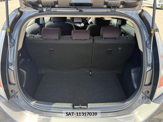 Toyota AQUA 2015-11 8328376-17