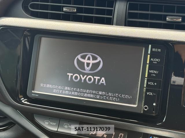 Toyota AQUA 2015-11 8328376-9