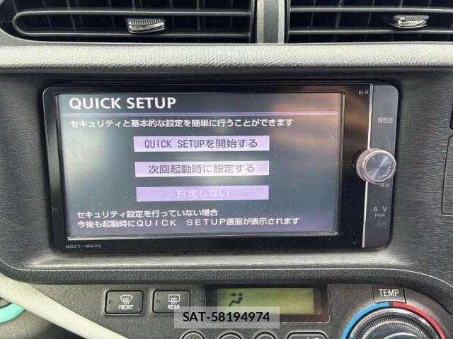 Toyota AQUA 2012-09 8328604-10