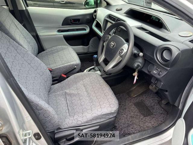 Toyota AQUA 2012-09 8328604-12