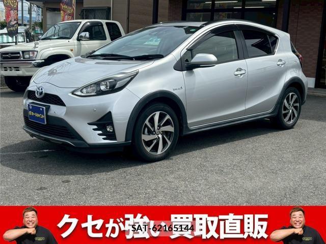 Toyota AQUA 2019-08 8328741-0