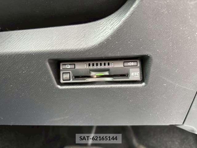 Toyota AQUA 2019-08 8328741-14