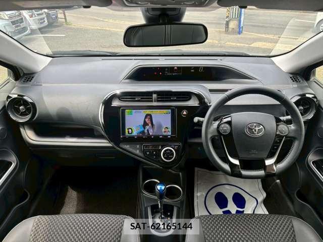 Toyota AQUA 2019-08 8328741-2