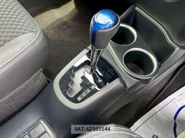 Toyota AQUA 2019-08 8328741-5