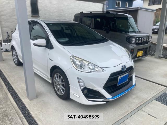 Toyota AQUA 2015-09 8328914-0