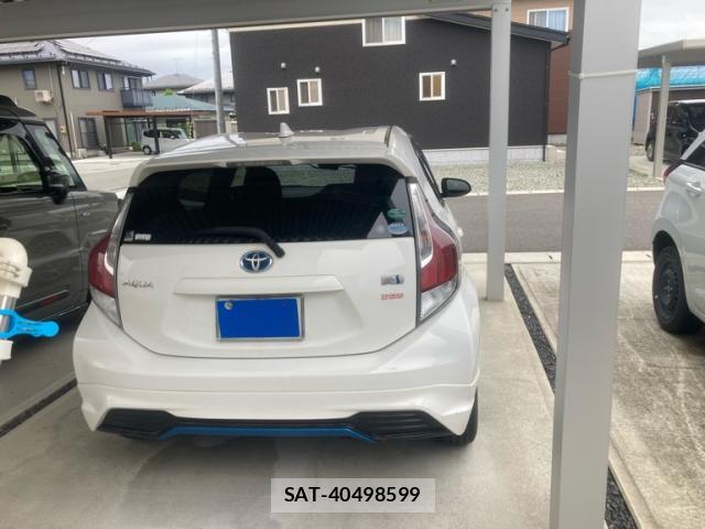 Toyota AQUA 2015-09 8328914-13