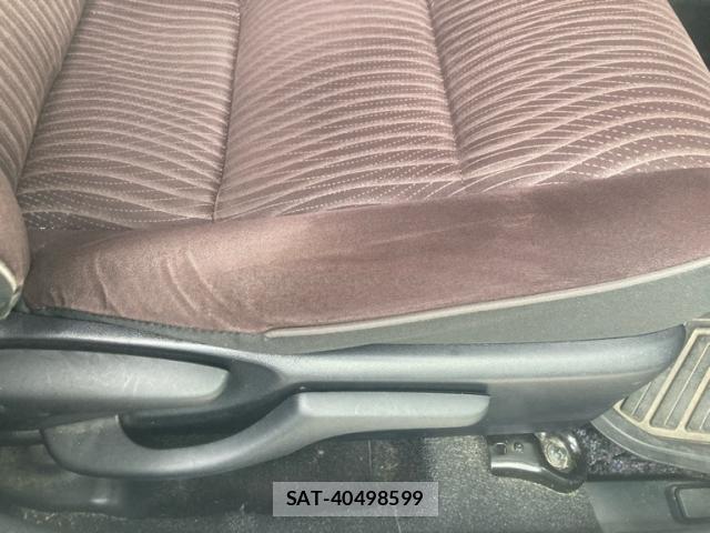 Toyota AQUA 2015-09 8328914-16