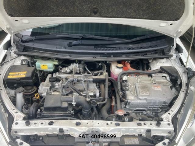 Toyota AQUA 2015-09 8328914-18