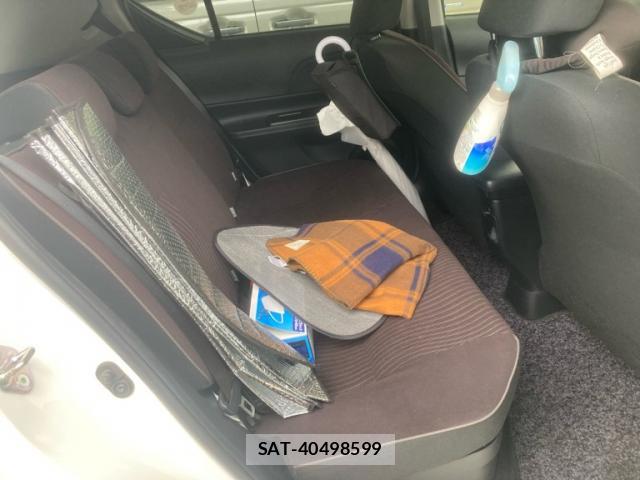 Toyota AQUA 2015-09 8328914-9