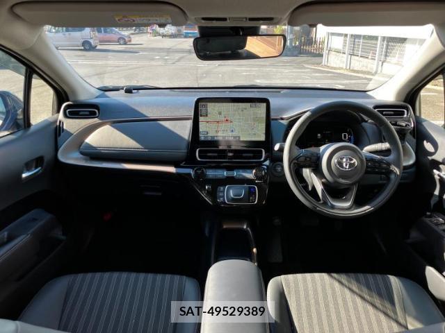 Toyota AQUA 2024-12 8328972-3