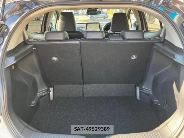 Toyota AQUA 2024-12 8328972-7