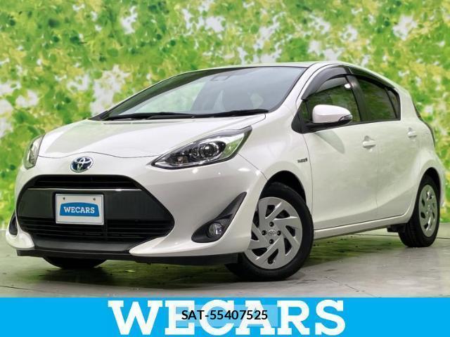 Toyota AQUA 2017-10 8329004-0