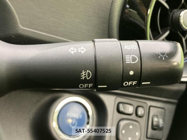 Toyota AQUA 2017-10 8329004-15