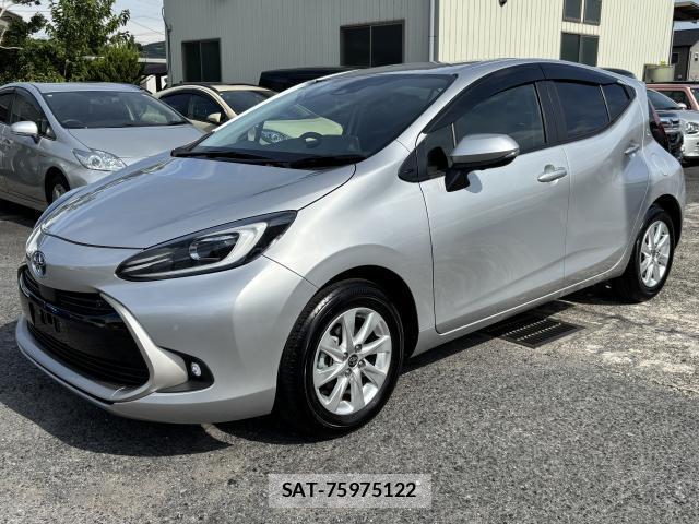 Toyota AQUA 2024-11 8329110-0