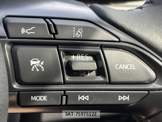 Toyota AQUA 2024-11 8329110-11