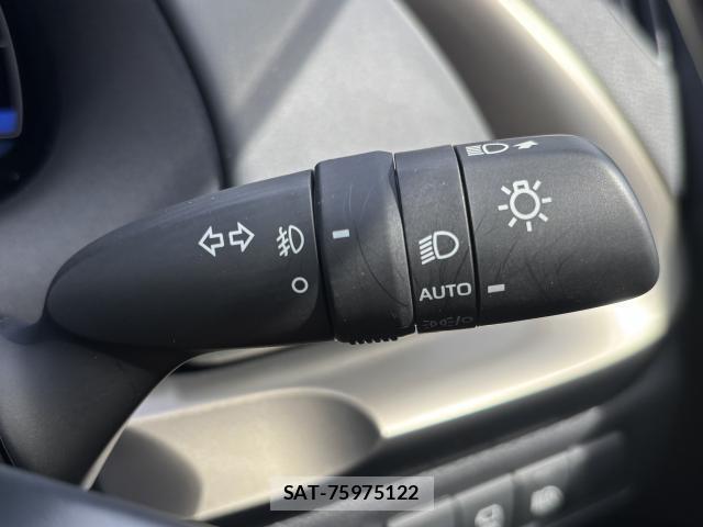 Toyota AQUA 2024-11 8329110-12